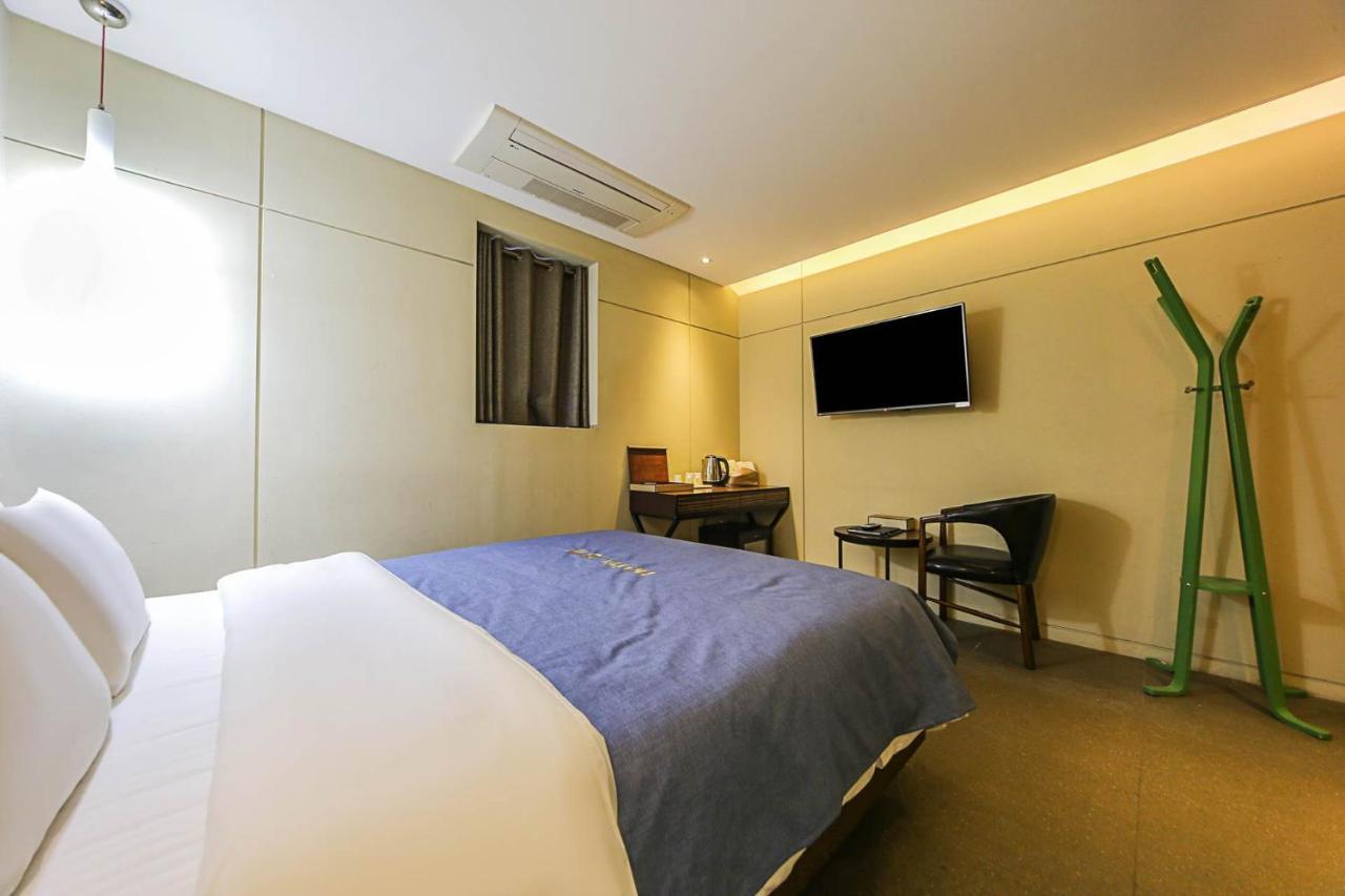 Hotel Myeongjak Chuncheon Εξωτερικό φωτογραφία